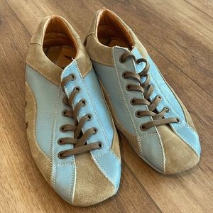 VOGUE womens walking/driving shoes.